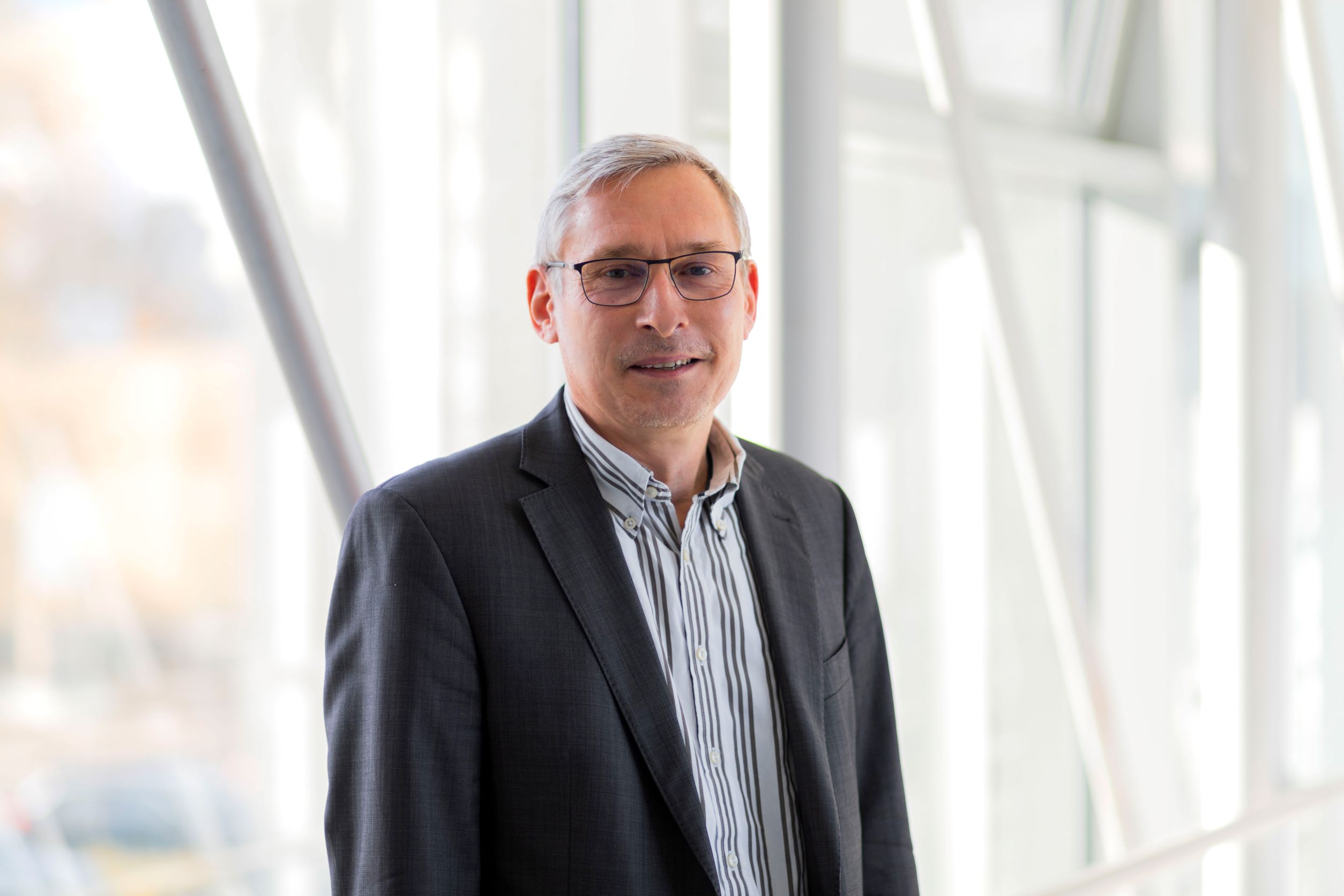 CRC 1436 member Volkmar Leßmann