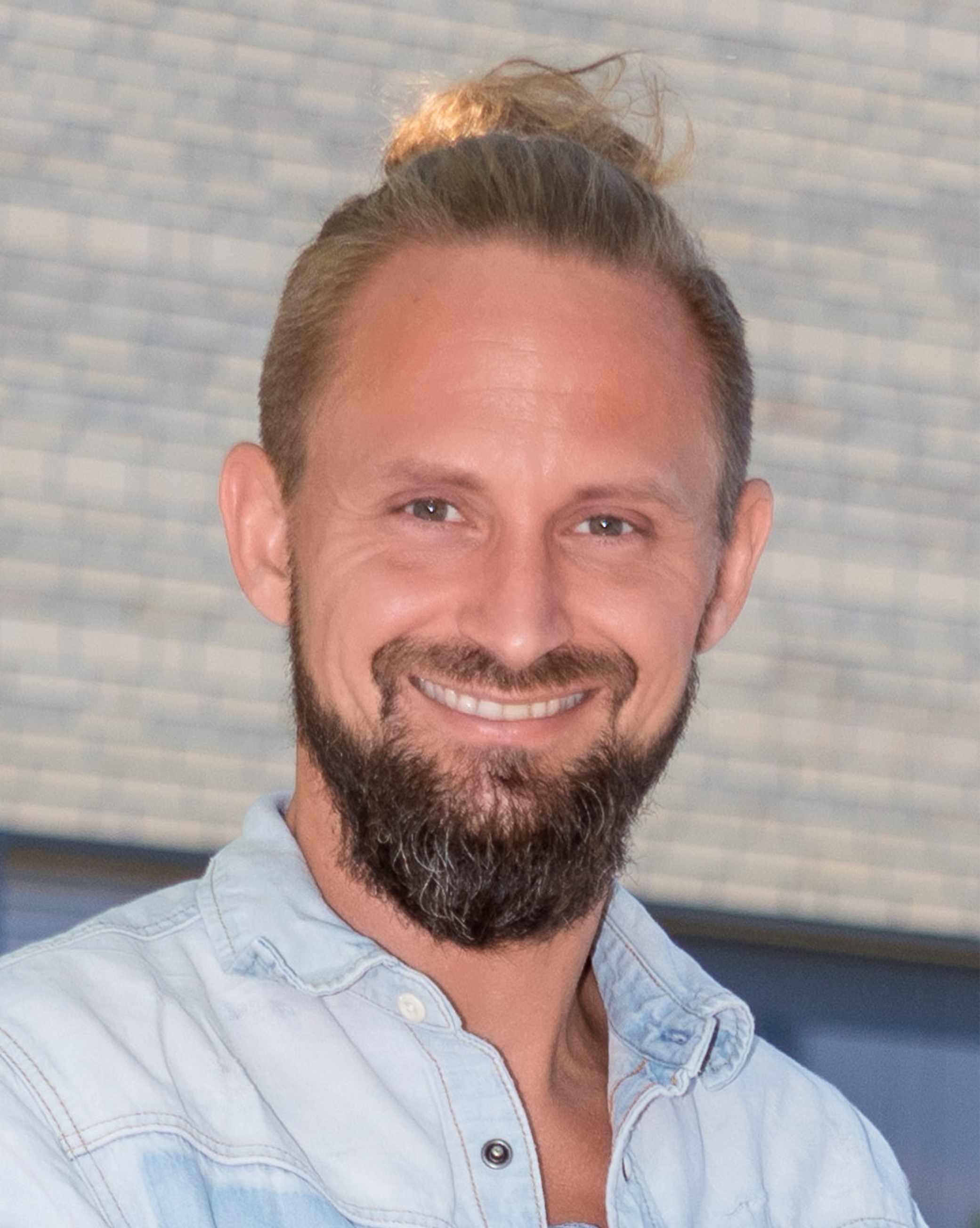 CRC 1436 member Max Happel